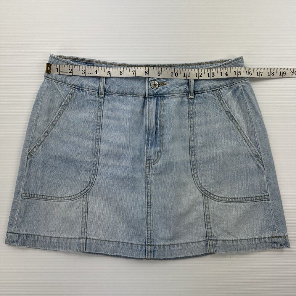 American Eagle Denim Mini Skirt Women’s 10 Light Wash Utility Pockets NWT - Picture 8 of 9